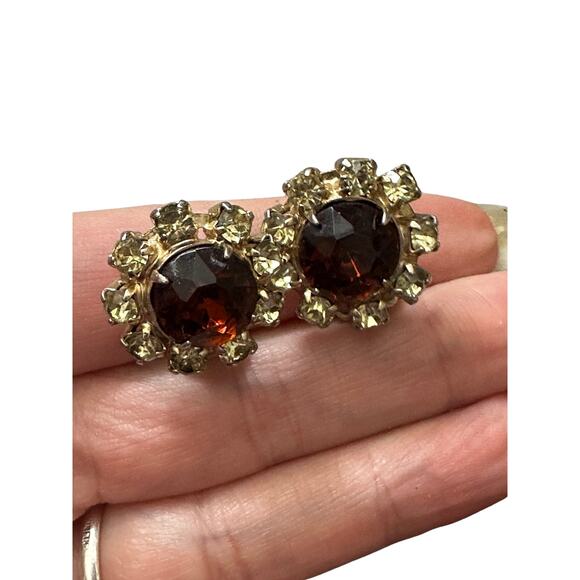 Vintage Topaz Rhinestone Clip On Earrings - Picture 2 of 5